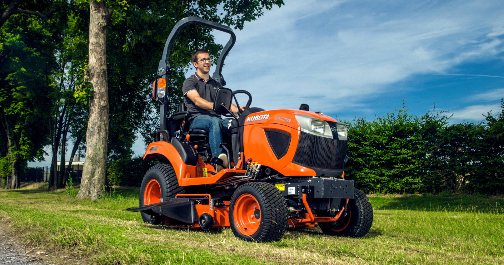 RM MOTOCULTURE Motoculture Rennes Motoculture Kubota Bx231 00